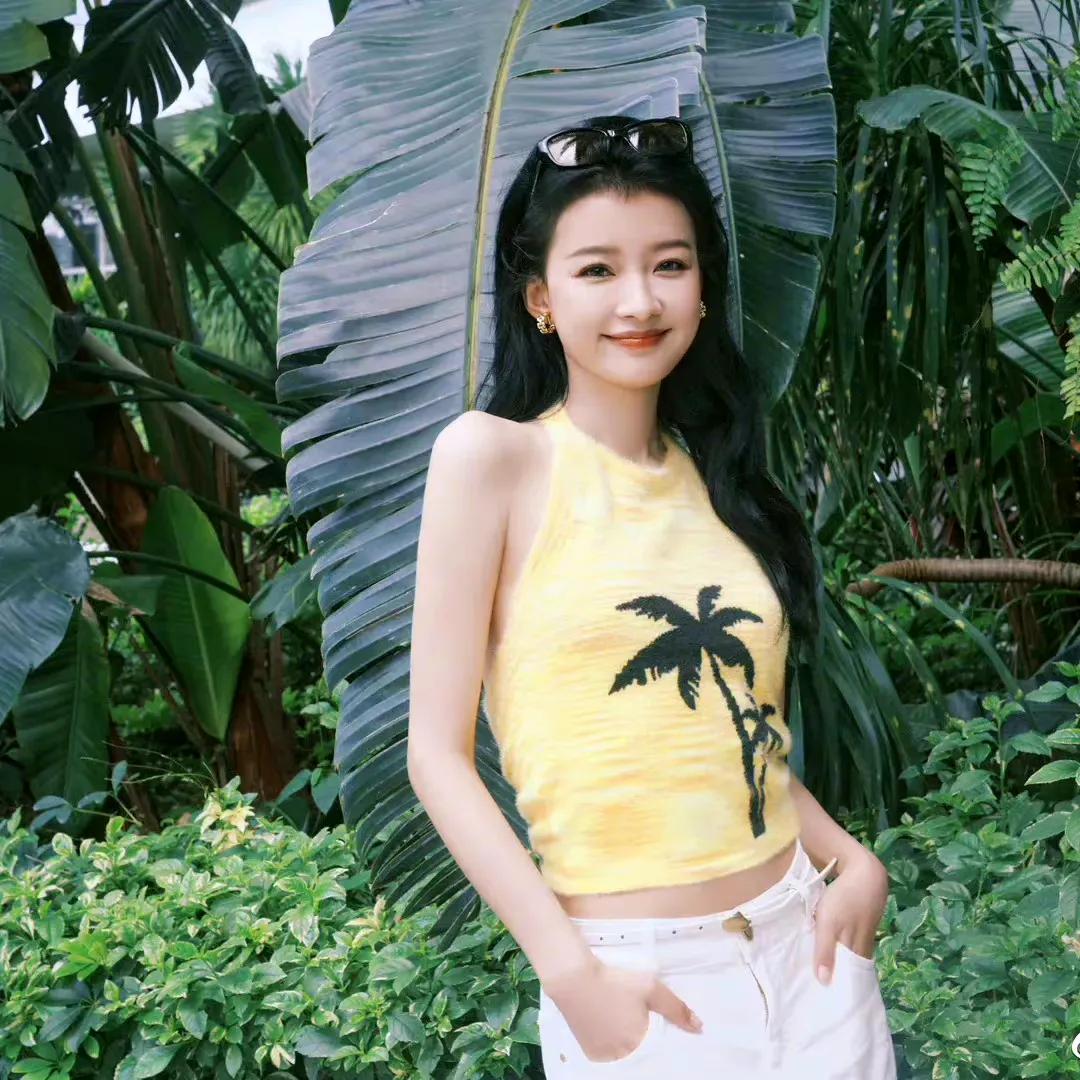 曾表示“远离男人”的她，不到一年就好了伤疤忘了疼？