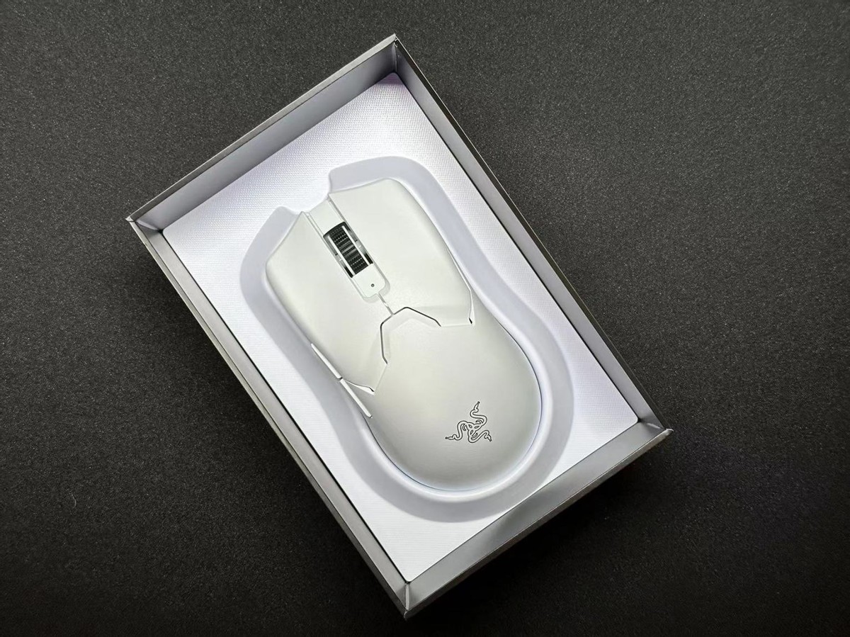 来自顶级大厂的压力,599!PAW3950——雷蛇毒蝰V2PRO