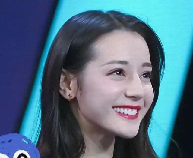 明星烤瓷牙发黑,明星烤瓷牙牙齿磨小后照片