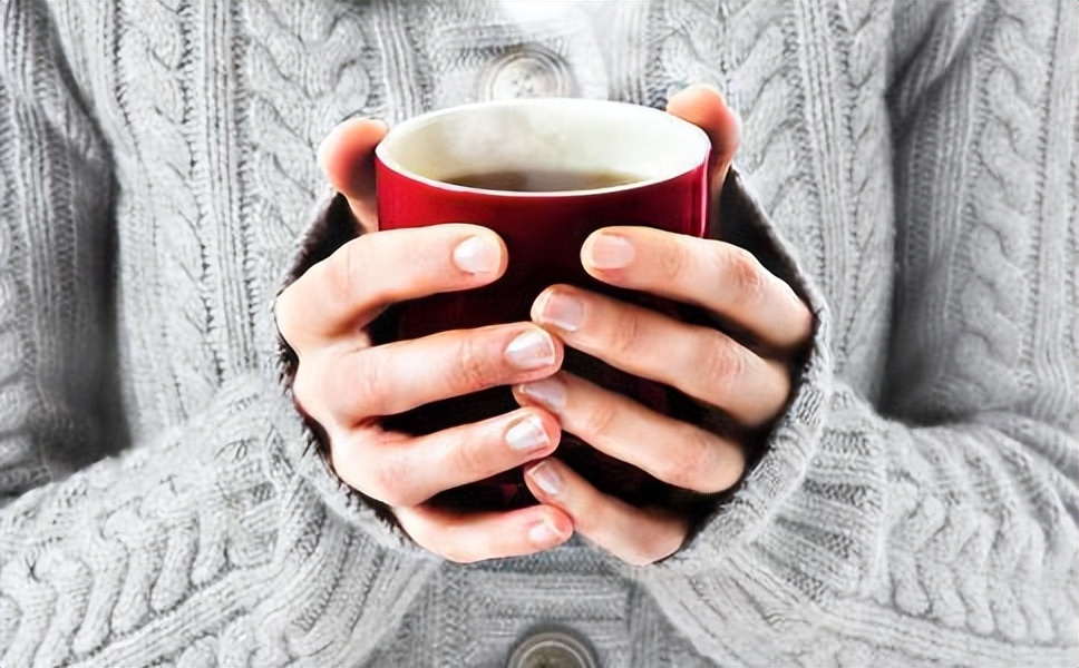 医生讲解来姨妈有血块是好还是坏,月经有血块什么原因中医解释