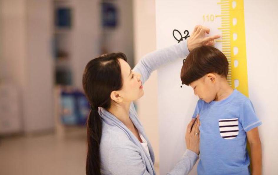 三岁半男孩身高体重最新标准,三岁半男孩身高体重标准对照表