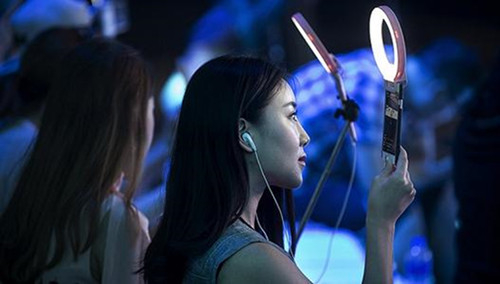 新人主播要掌握的细节和技巧,新人主播怎么用眼神和观众交流