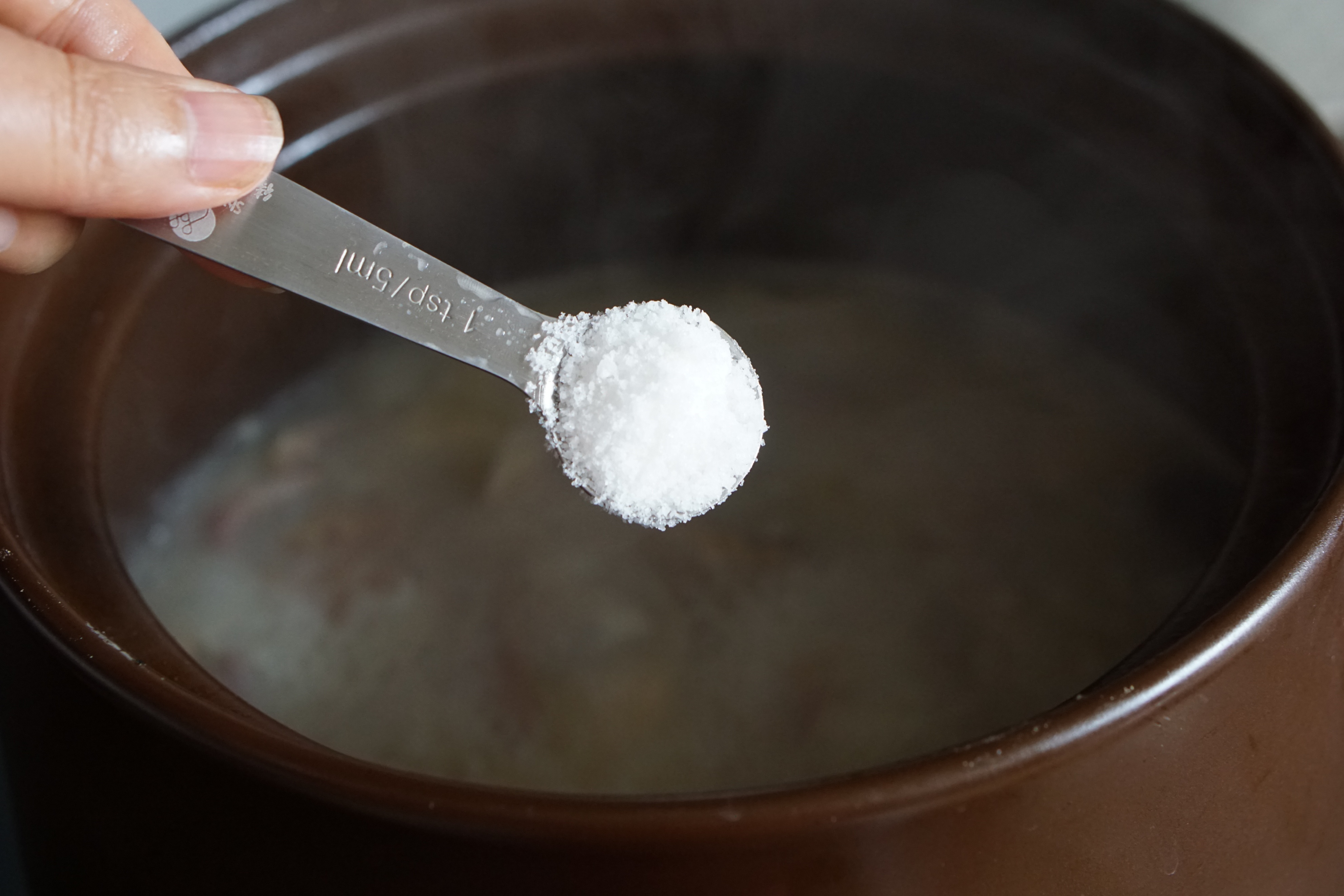 家庭版胡椒猪肚鸡汤做法,猪肚鸡怎么给孩子炖健脾开胃