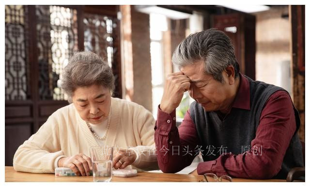 看哭了!治人财两空,不治遗憾终生!河南父亲查出重病,放弃治疗