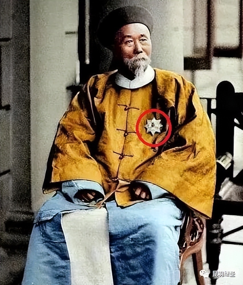 西史失算，破绽连连：真假故事都往巴黎圣母院里装，结果自相矛盾