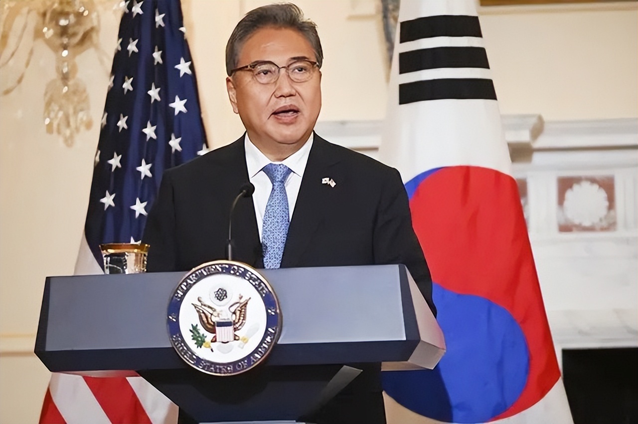 鎷滅櫥鍥炲簲鏈濋矞鍙戝皠涓ゆ灇瀵煎脊,鎷滅櫥瀵规湞椴滃彂灏勫寮圭殑鐪嬫硶