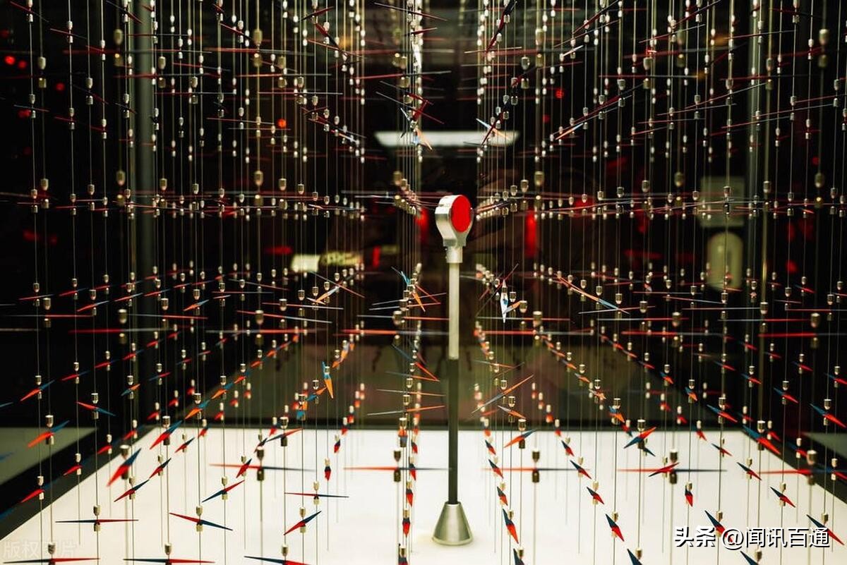 麦克斯韦方程组深度解析,最牛麦克斯韦方程组的通俗解释