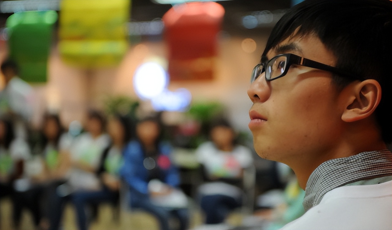 怎么在大学校园里挣到钱,怎样可以在大学期间赚钱