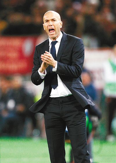 足坛传奇齐达内有多强,齐达内选世界足坛最佳11人