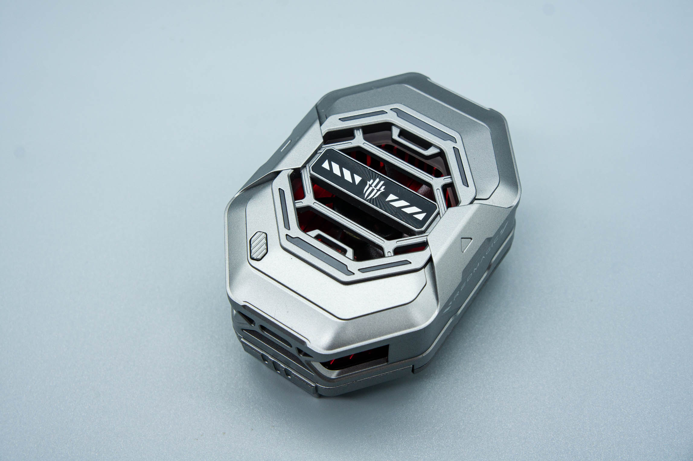 手机游戏散热背夹测评,游戏手机配散热背夹极限测试