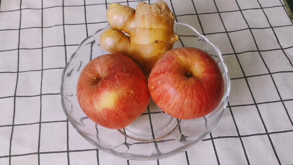 苹果红枣枸杞生姜煮水有什么功效,苹果山楂大枣生姜一起煮能减肥吗