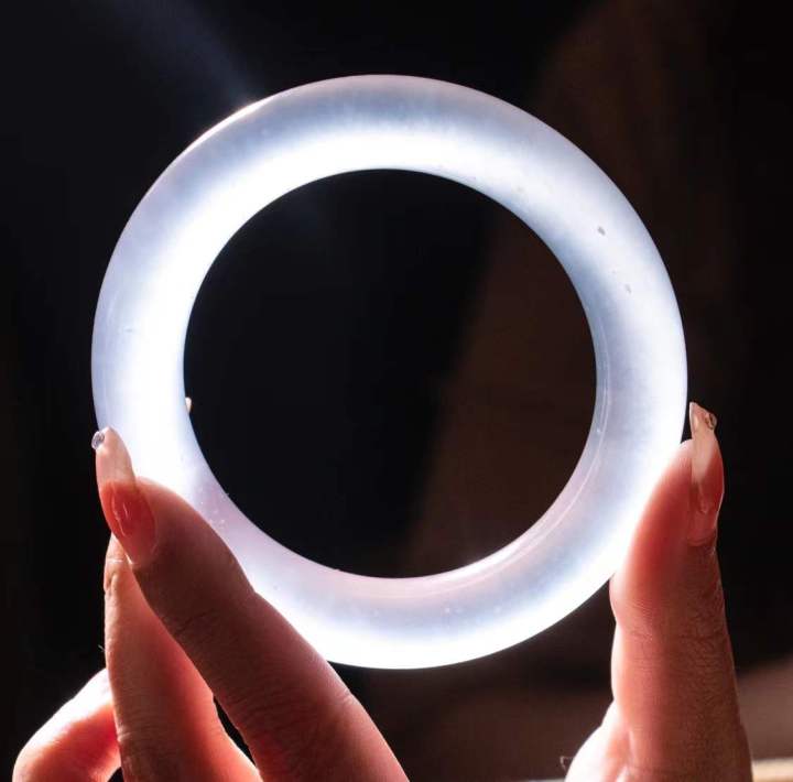 翡翠毛货不支持退换货,翡翠毛货抛光后不退不换合理吗