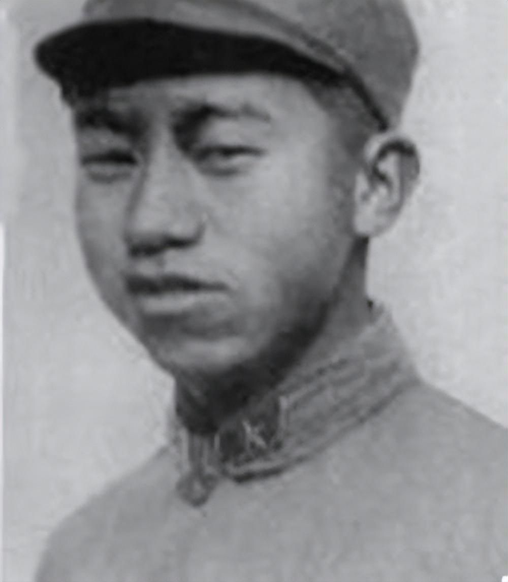 作战科长去延安学习，彭总亲手给一个布袋，打开发现是190两黄金