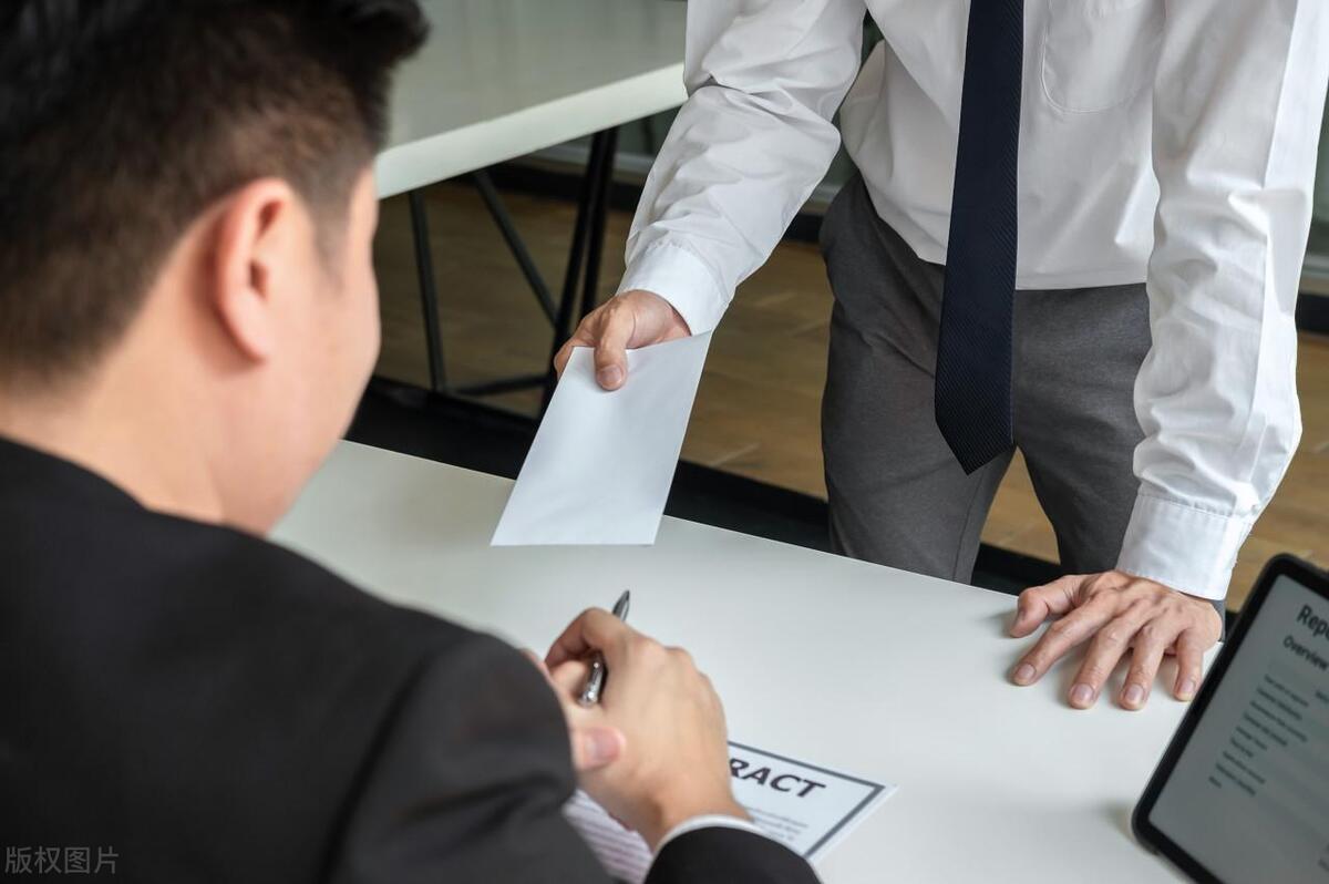 一场离职,惊动了公司的COO、CTO、CIO!