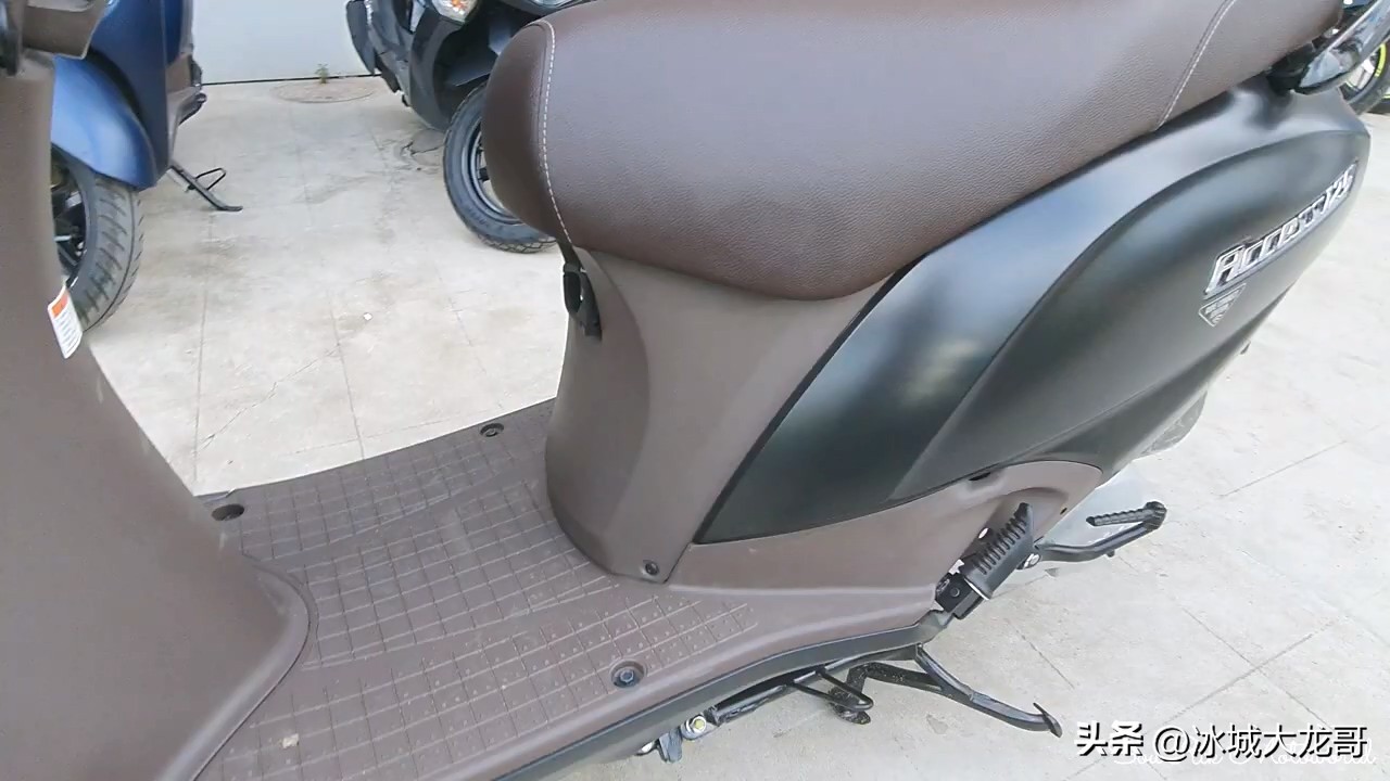 铃木平踏板250哪款好,铃木平踏踏板车全系列