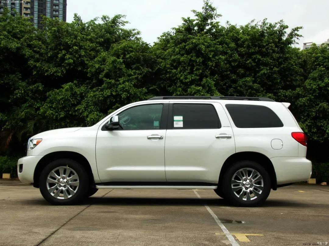 丰田红杉5.7升v8中东,18款丰田红杉二手车报价