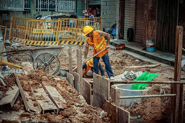 为何现在社会赚钱越来越难,现在社会为什么感觉赚钱难