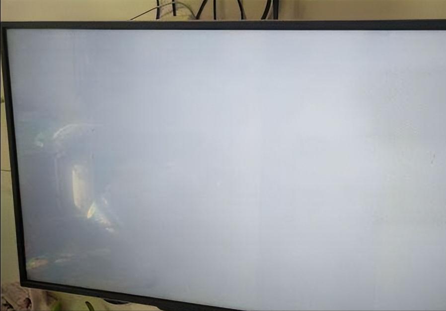 创维电视机47e82rd白屏故障,电视机拔掉排线出现白屏怎么回事