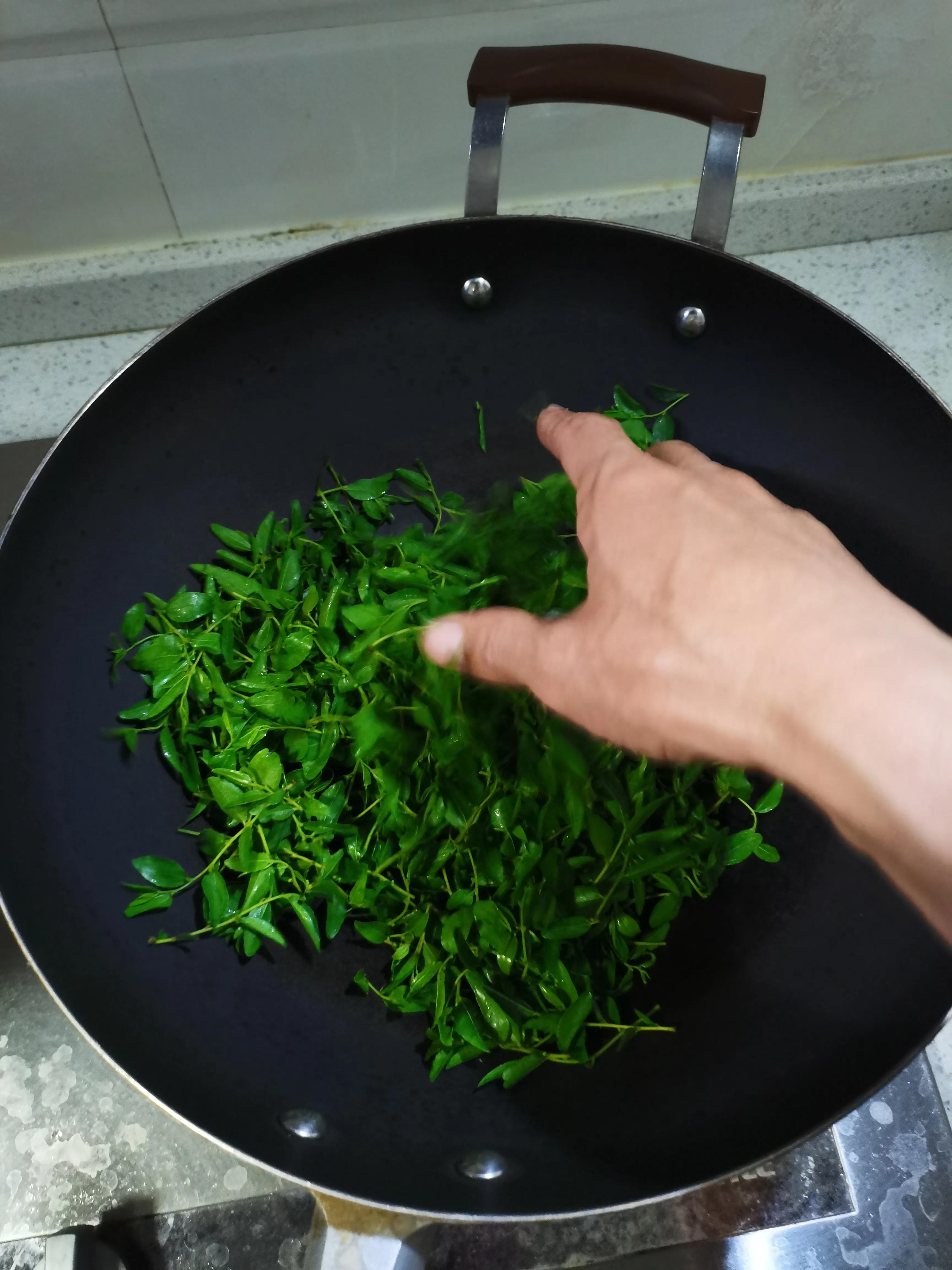 酸枣叶制茶做法,山上的野生酸枣叶可以采摘做茶吗