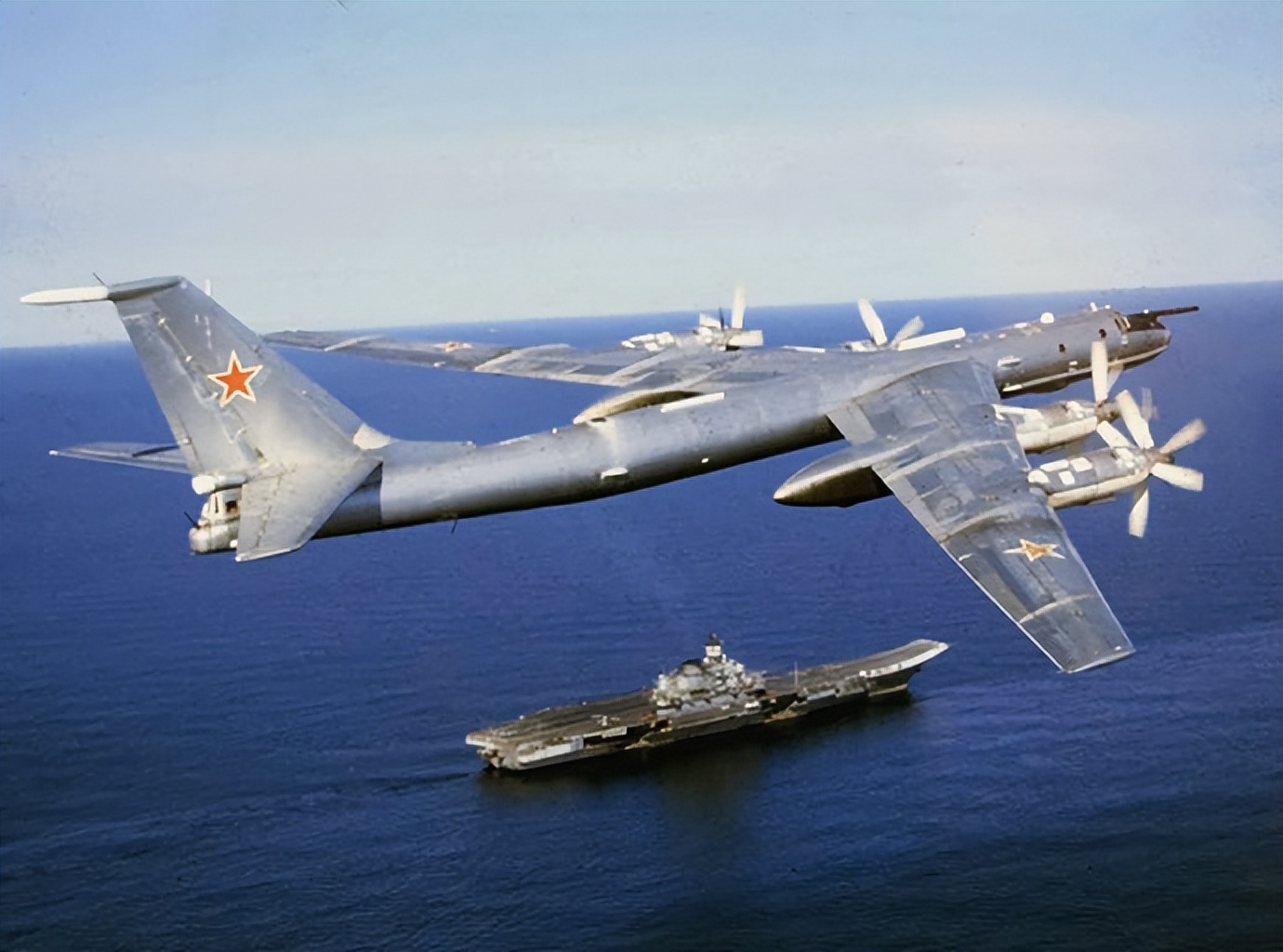 北约与俄罗斯爆发核战的模拟演示,美国军队启动核导弹演习