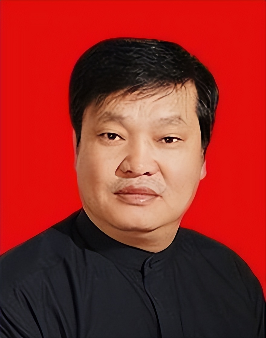 4月20日上午，又有12名官员被查，小官巨贪现象普遍！