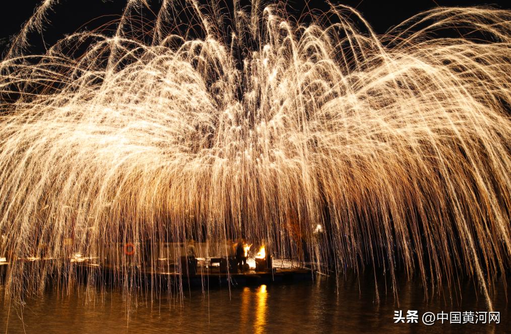 董宇辉带你领略大美山西,董宇辉被山西的醋硬控30秒