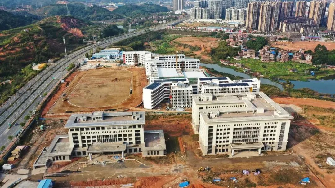 梧州高级中学校门照片,梧州各个小学的校门照片