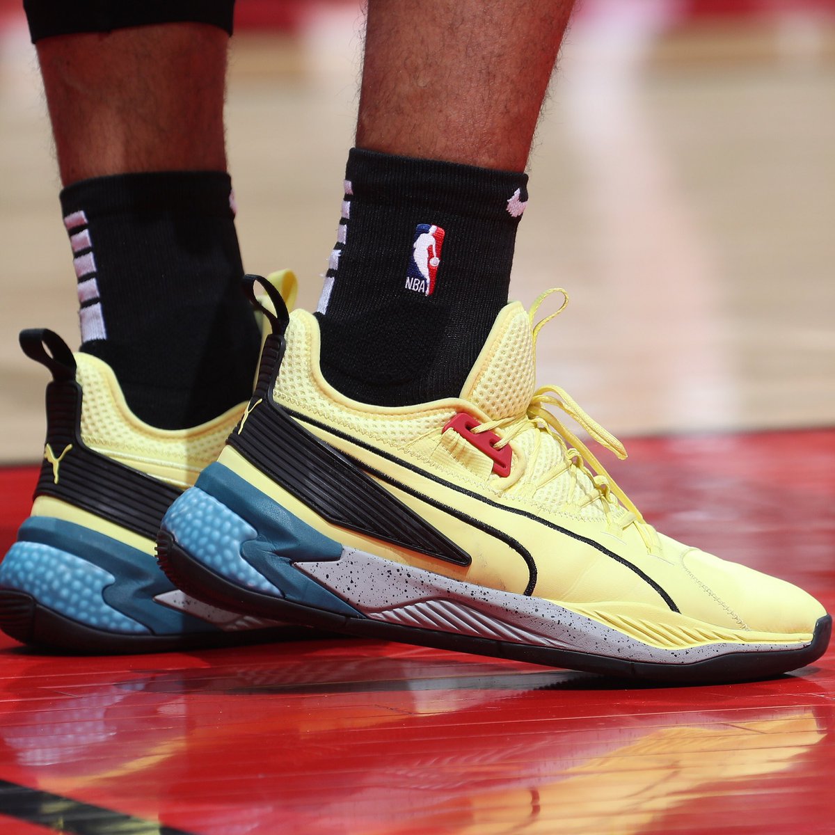 球鞋故事分享黑红,球鞋的故事