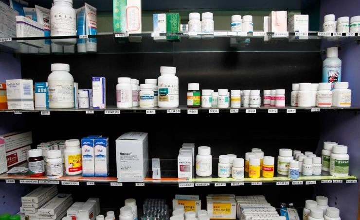网上的药为什么比医院便宜那么多,网上益丰大药房的药便宜是正品吗