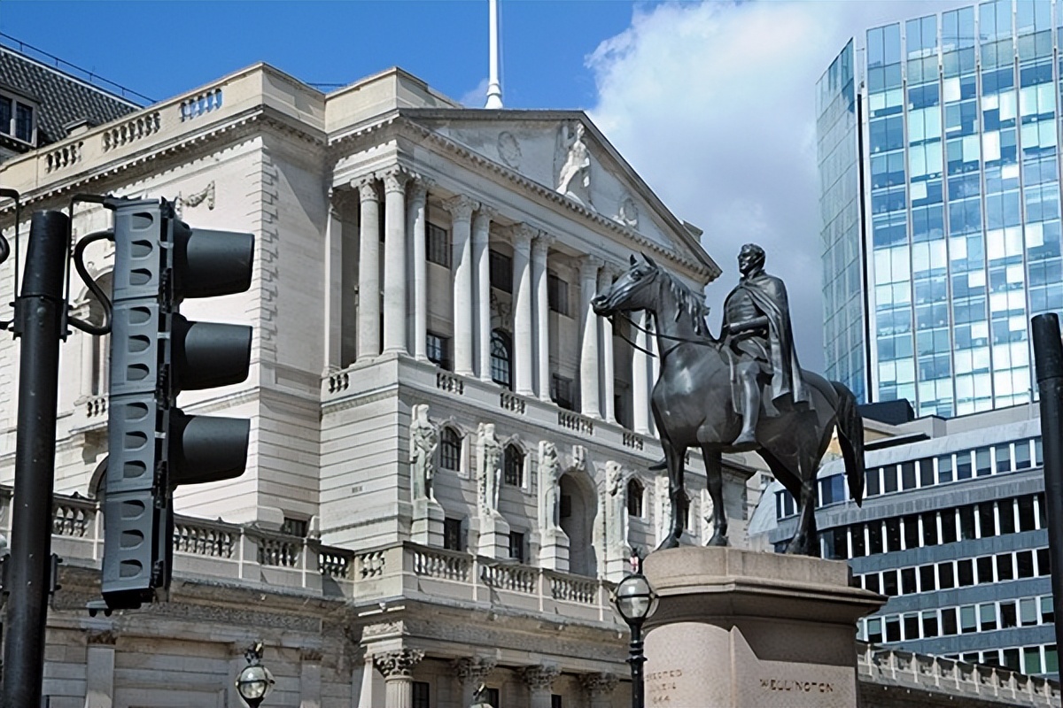 老梁揭秘英国脱欧原因,英国脱欧会爆发金融危机吗