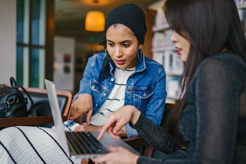 在山东国企工作好吗,我在国企上班满一年了会涨工资吗