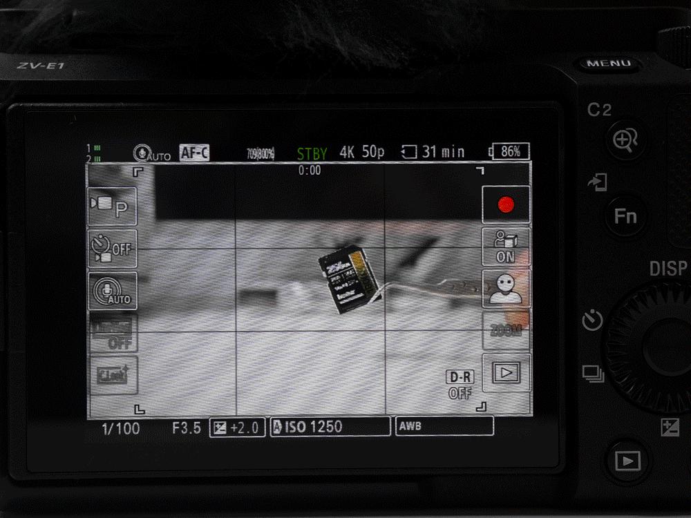技术不够装备来凑，索尼ZV-E1真定位新手？Vlog初学者心得分享