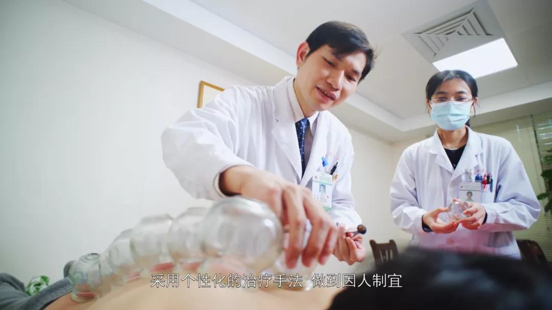 中医正骨治疗腰间盘突出最佳诊所,中医养生大讲堂针灸视频