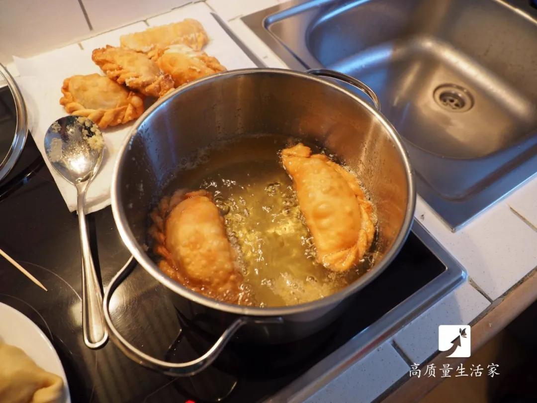 同一种食用油为啥颜色有深有浅,同一种豆油为啥有的颜色深有的浅