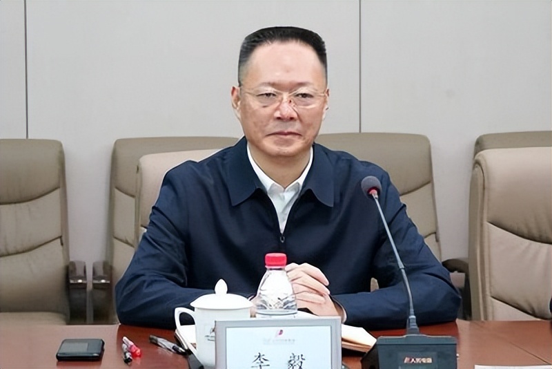 制造业如此艰难打工人该何去何从,年轻人为什么正在逃离制造业