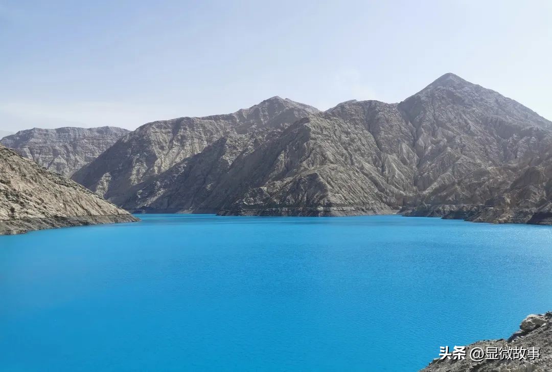 沙漠边缘的县城女骑手:月入1.5万,我过上了自由的人生