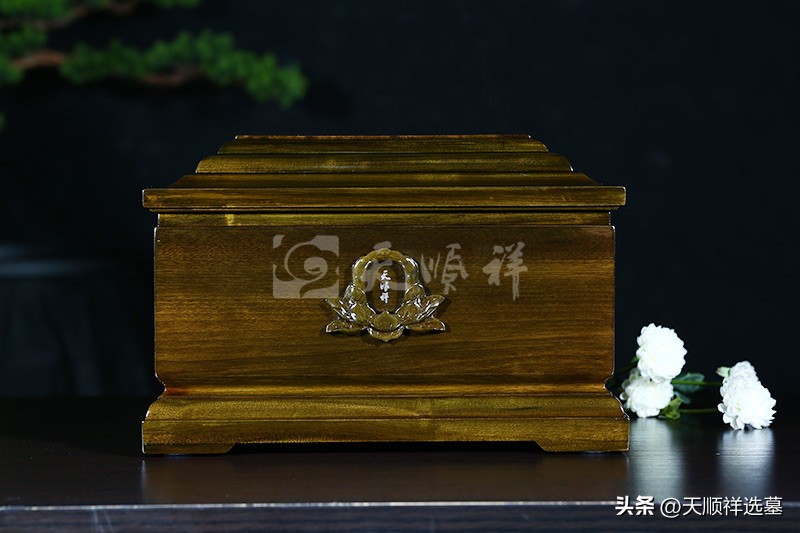 哪里有卖骨灰盒的,北京卖骨灰盒一条街