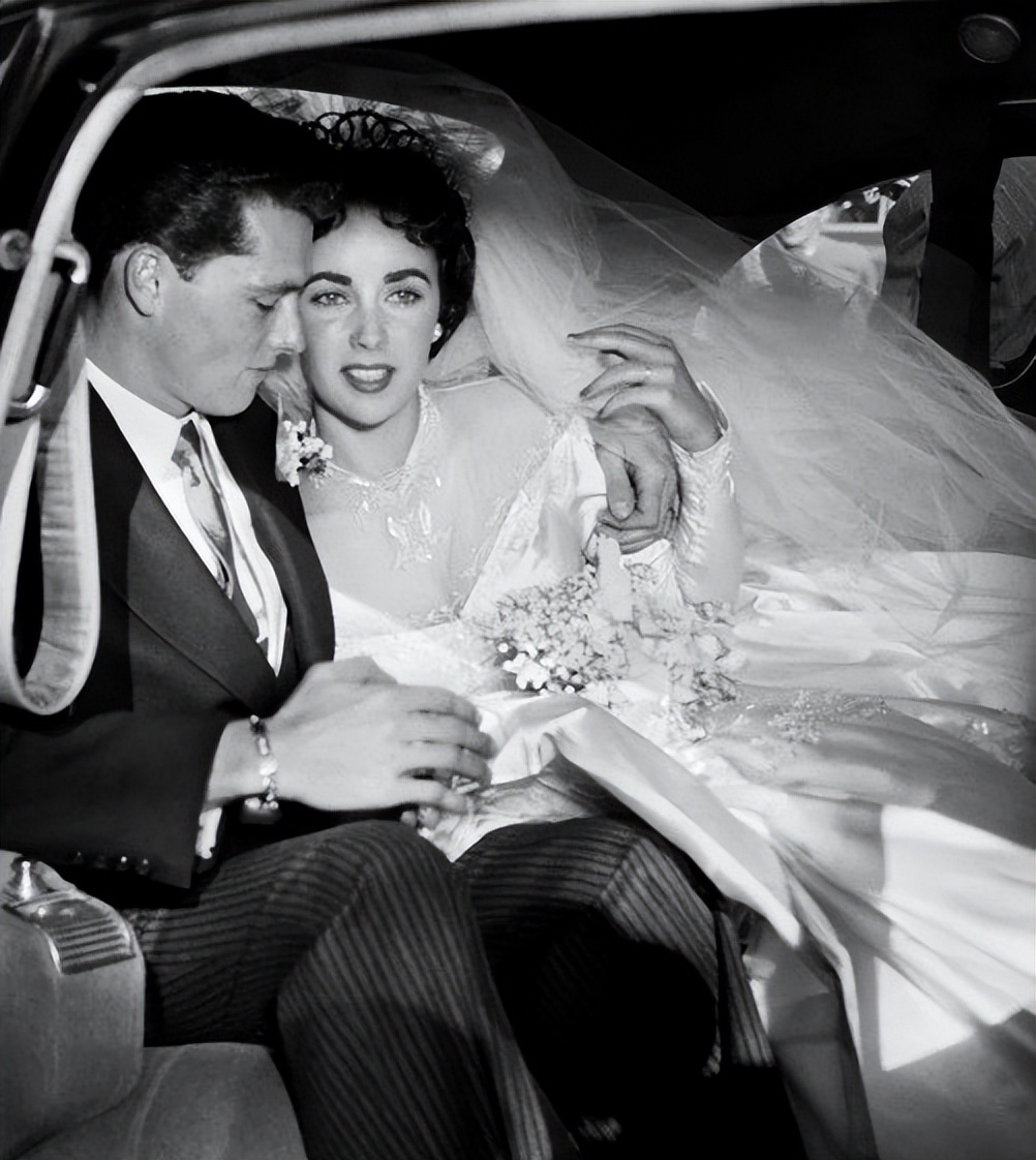 伊丽莎白泰勒从年轻到老的变化,伊丽莎白泰勒美貌