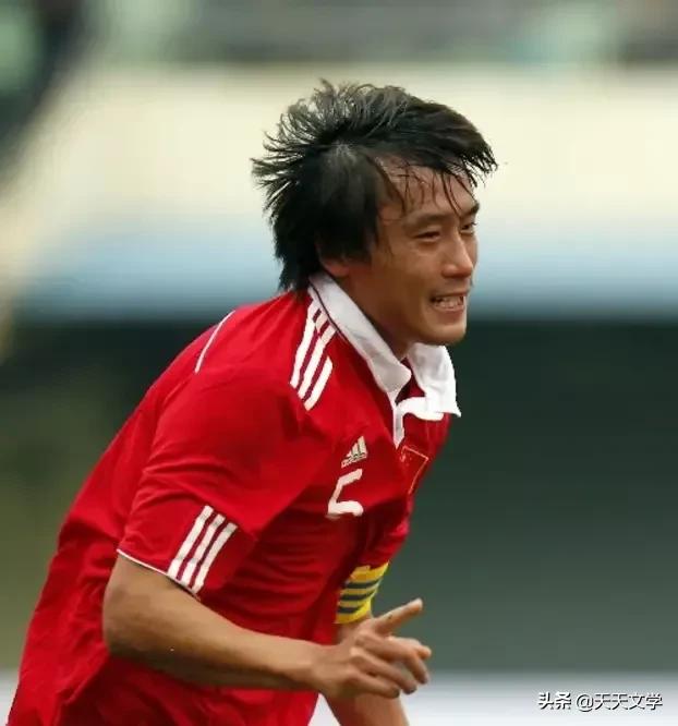 中国足球杜威个人简介,2019杜威足球