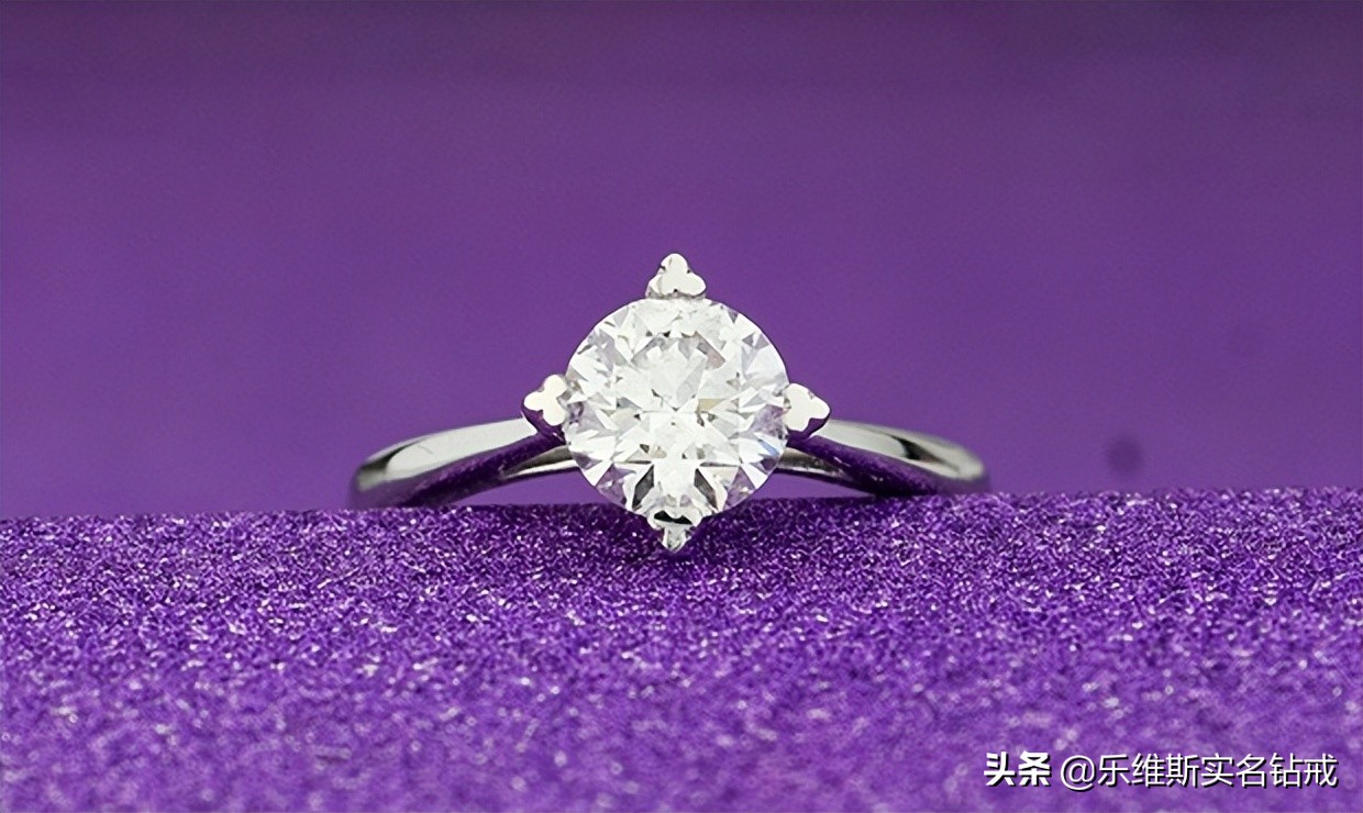钻戒购买攻略详细,情侣婚戒怎么买