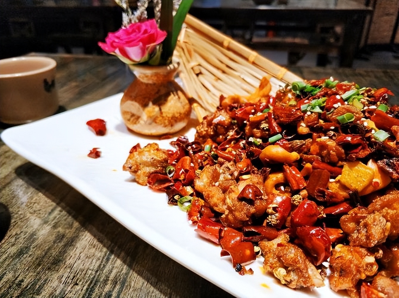 女生例假刚结束，五件事尽量忍住，迫不及待的人，子宫或伤痕累累