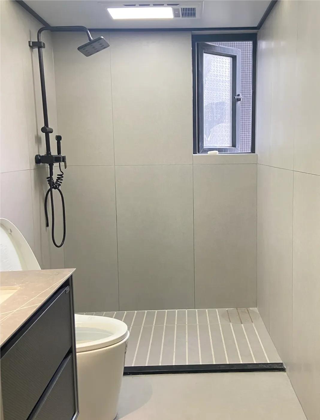 地面瓷砖砸了重铺麻烦吗,瓷砖踩坑砸了重铺