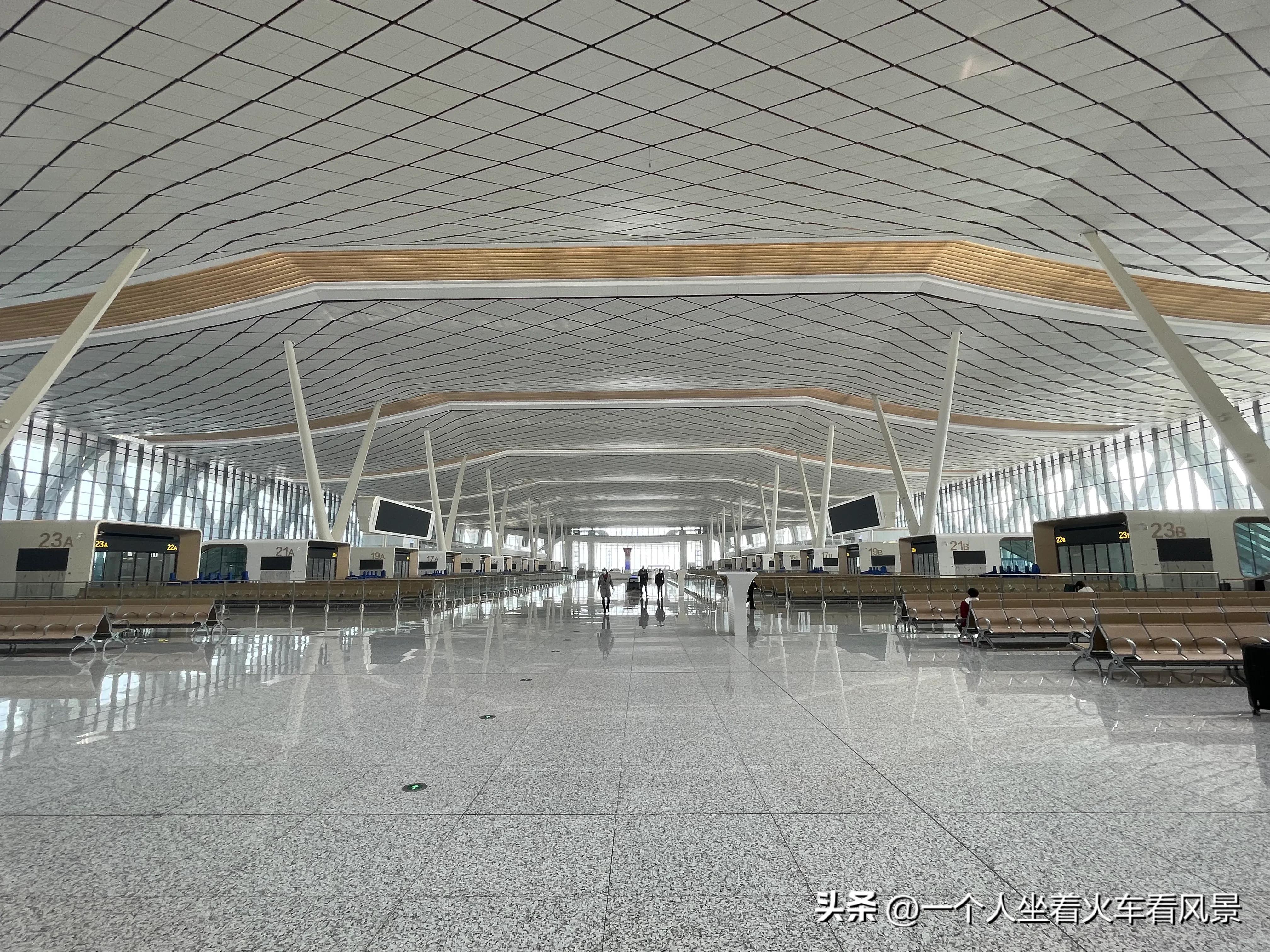 郑州航空港站有哪些线路,郑州航空港站乘车体验