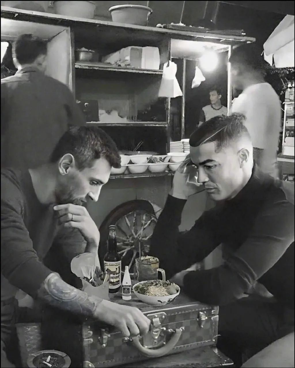 c罗梅西皇马世纪大战,足球单赛季梅西c罗内马尔同框