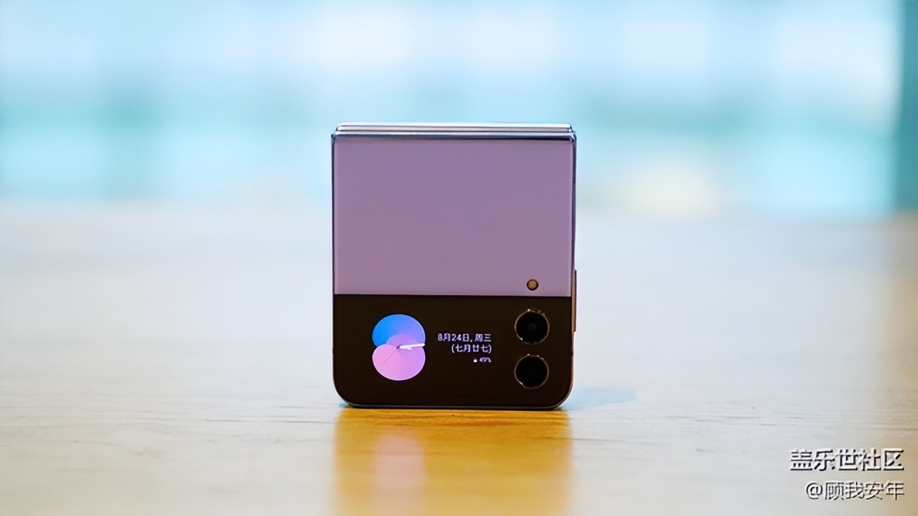 galaxyzflip4属于旗舰机,galaxyzflip4准新机怎么样