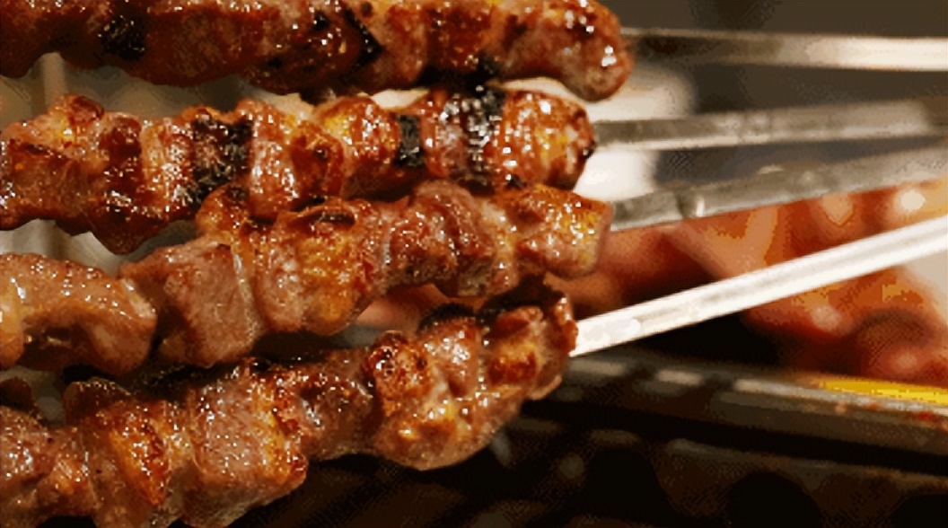 今晚有空吗我想约你去赴一场兰州的“夜市江湖”