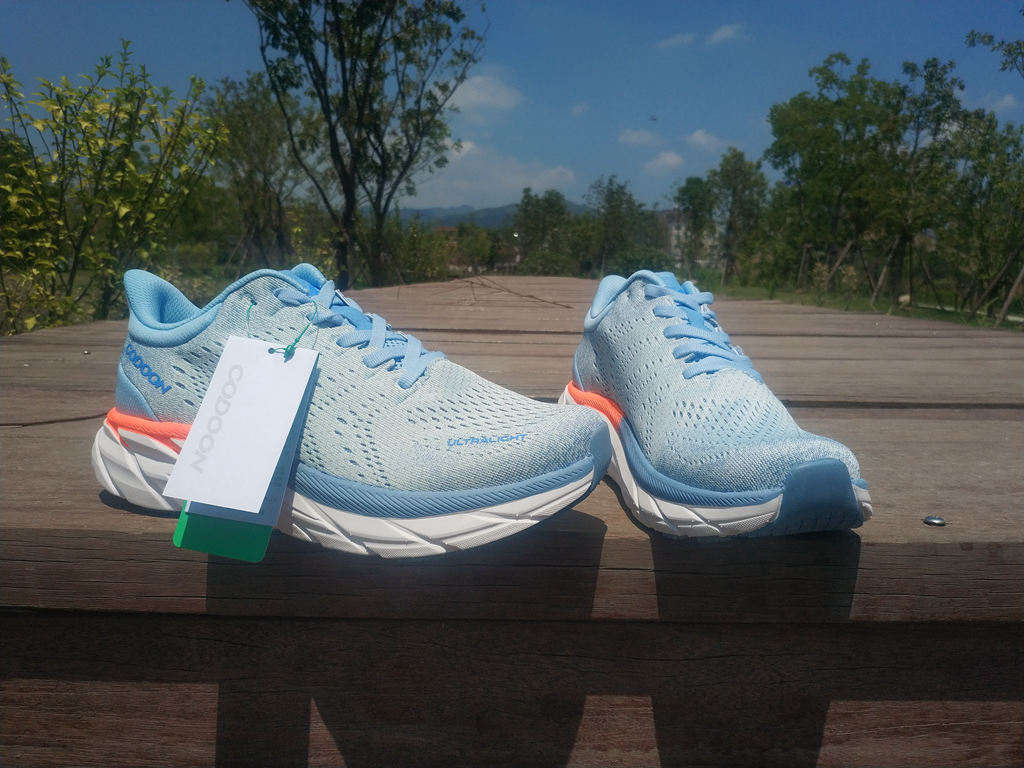 咕咚跑鞋逐日款,咕咚轻弹跑鞋
