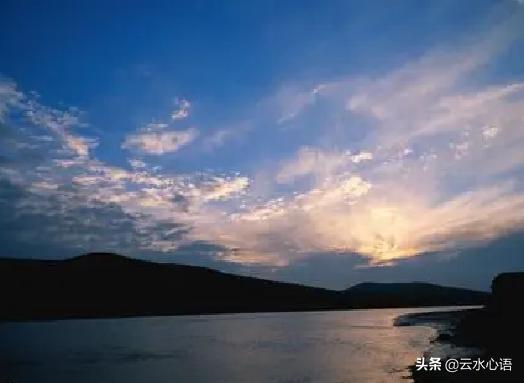 李白的两首妙诗，常被误以为是写景之作，其实却蕴含深意