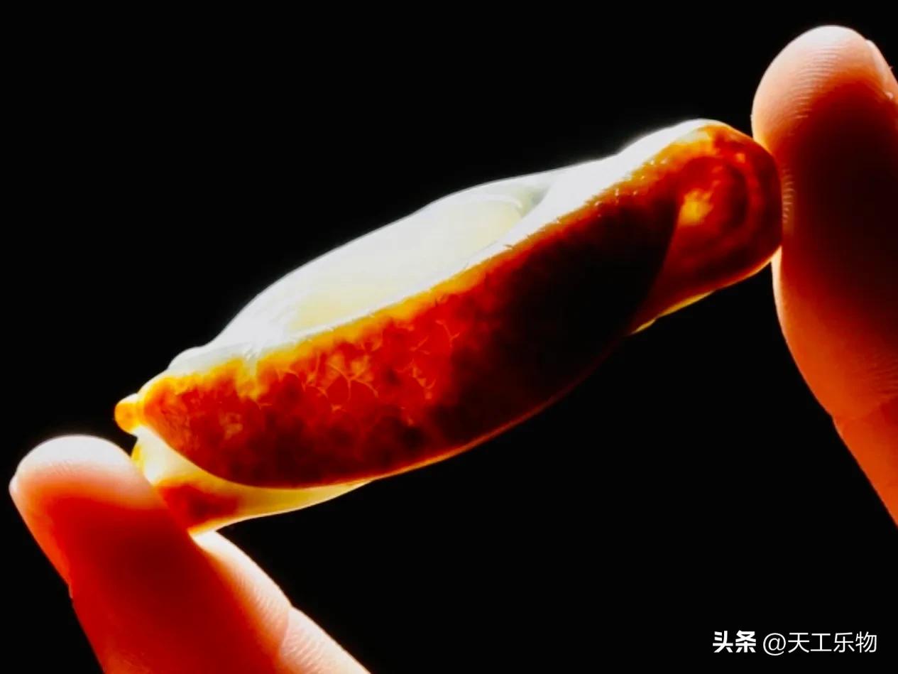 红皮红肉和田玉,红皮白肉和田玉籽料老料