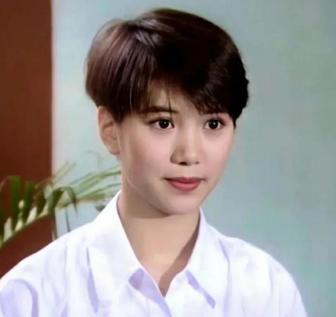 盘点那些一眼让你惊艳的短发美女,难得一见的超高颜值的短发美女